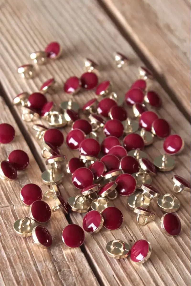 Pomegranate Red Chic Buttons, 10mm