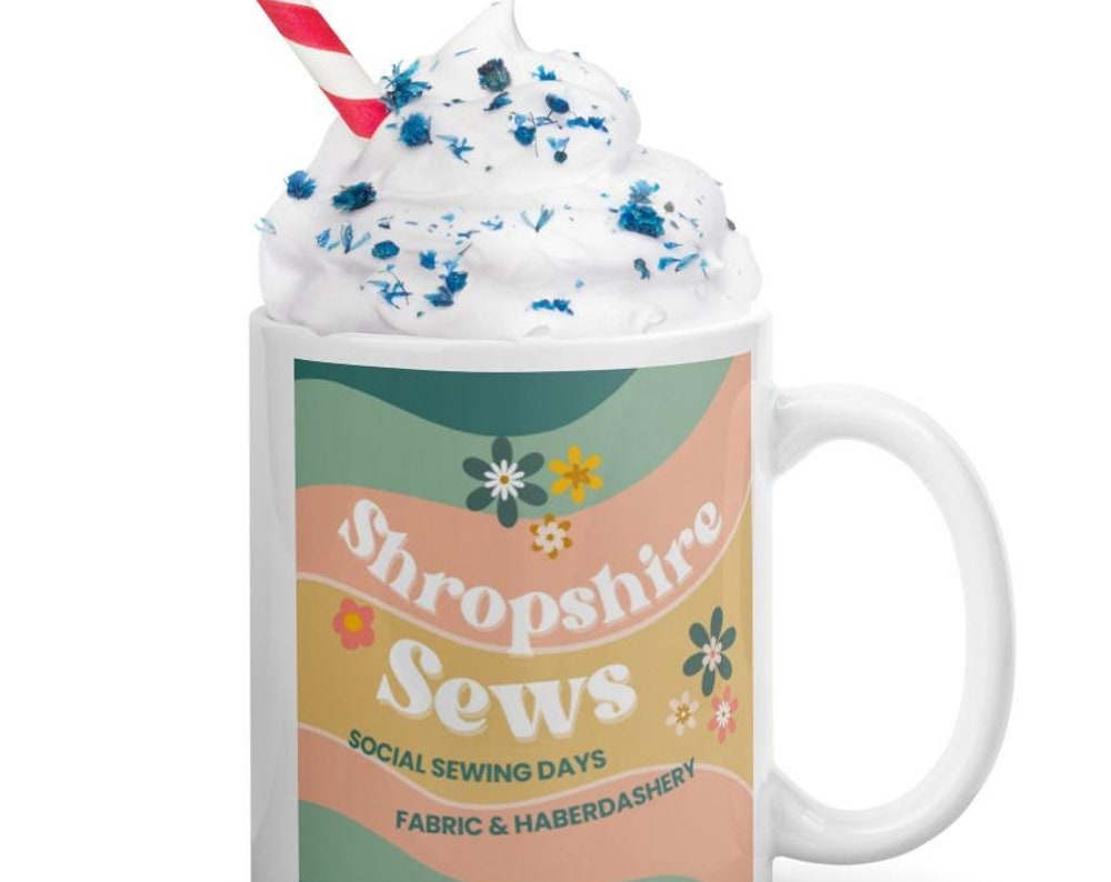 Tasse à café en céramique blanche Shropshire Sews