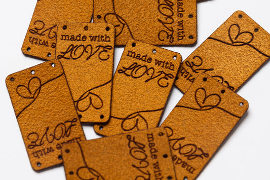 Etiquetas tejidas para coser Little Rosy Cheeks - HECHAS CON AMOR Gamuza vegana