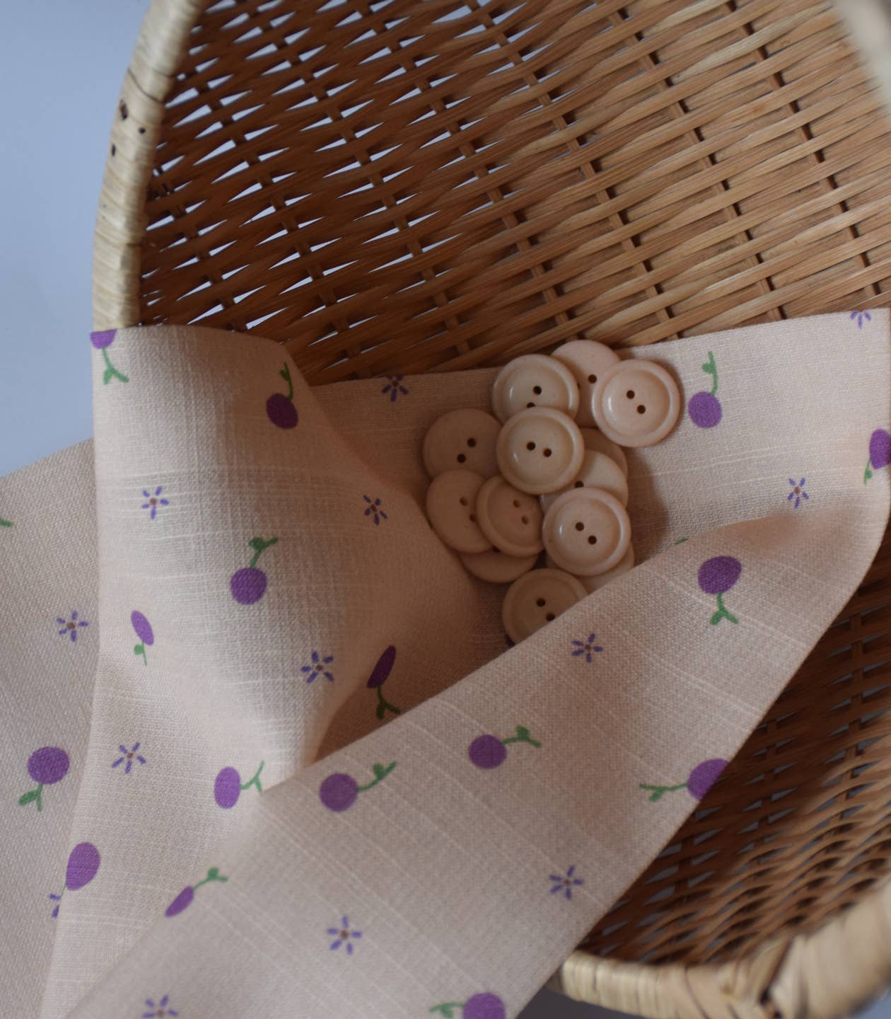 Tissu de couture en viscose et coton « Prunette » du créateur français Cousette